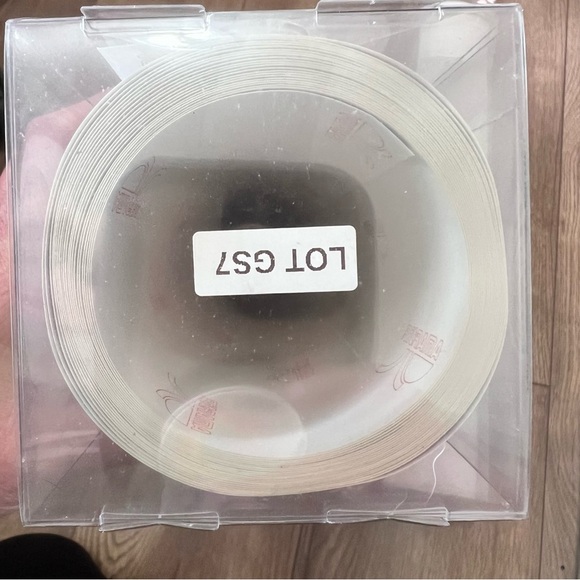 Peel and Stick White Barnwood Removable Wallpaper 20.5in x 16.5ft Lot of 2 Rolls - Picture 5 of 12